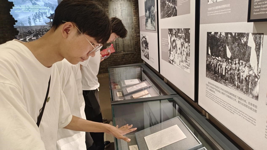 我院组织第48期入党积极分子赴武汉革命博物馆参观学习实践活动照片原图（3）.jpg
