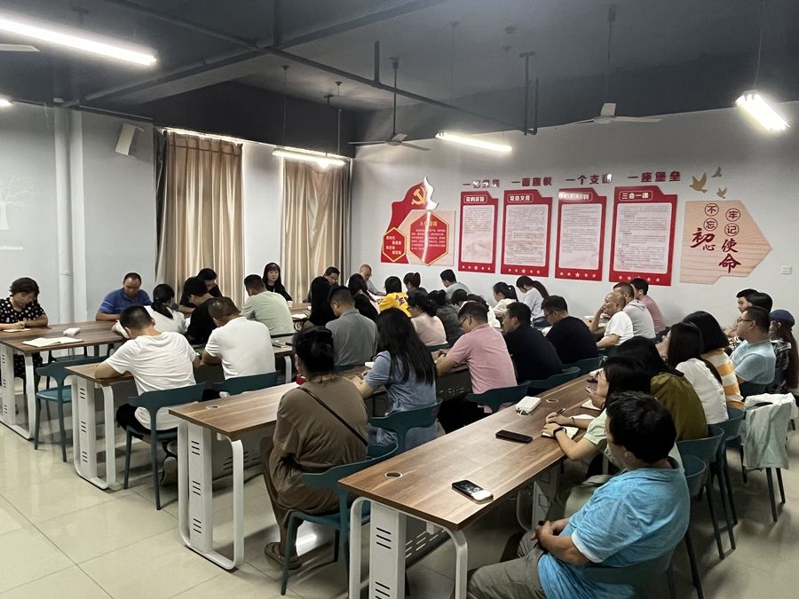 我院召开迎新工作专题布置会照片原图 - 副本.JPG