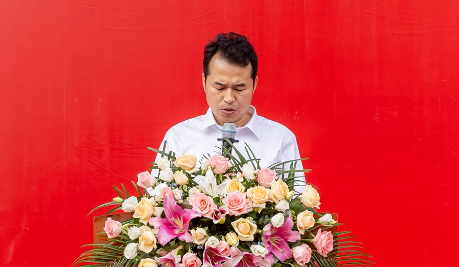 杨旭.jpg
