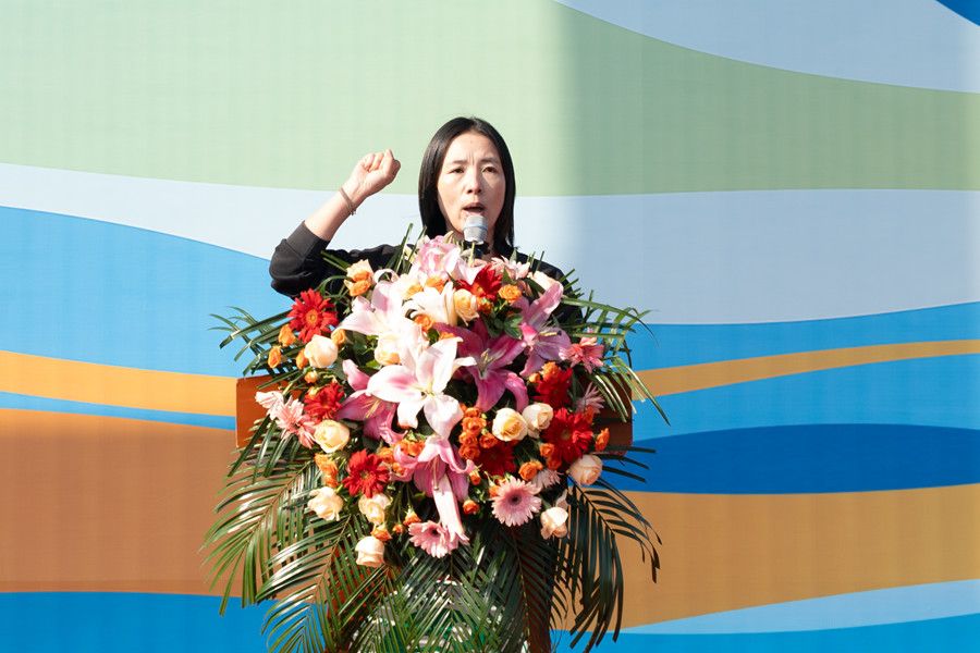 1762393891986795.jpg 运动会开幕式图片91.jpg