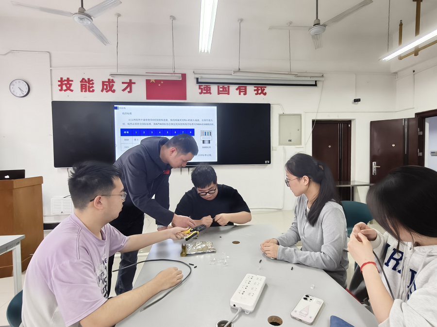 兼职教师展示课活动2 - 副本.png