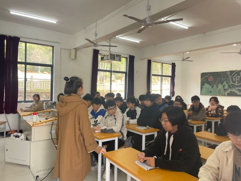 2023.11.14我院实行教室座位固定制1.jpg