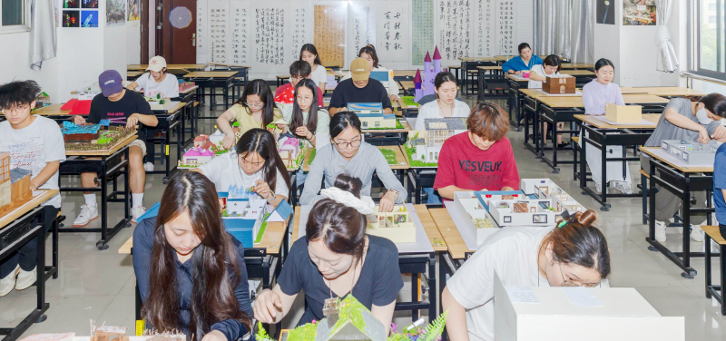 学院举办第三届 “思索未来” 模型制作决赛照片（1）.png
