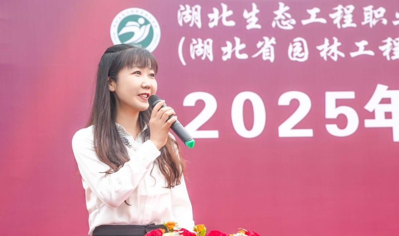20250926中职开学典礼暨军训汇报表演2_副本.jpg