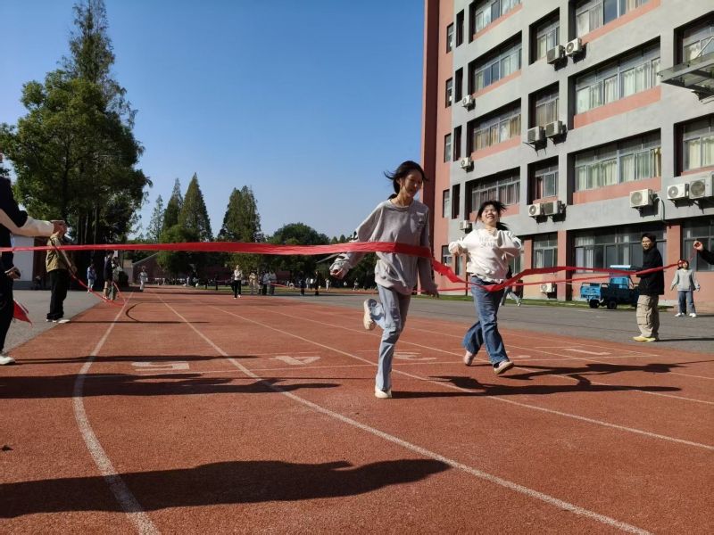 DA228B4C3994F1717B93F48796F47D57_副本.jpg